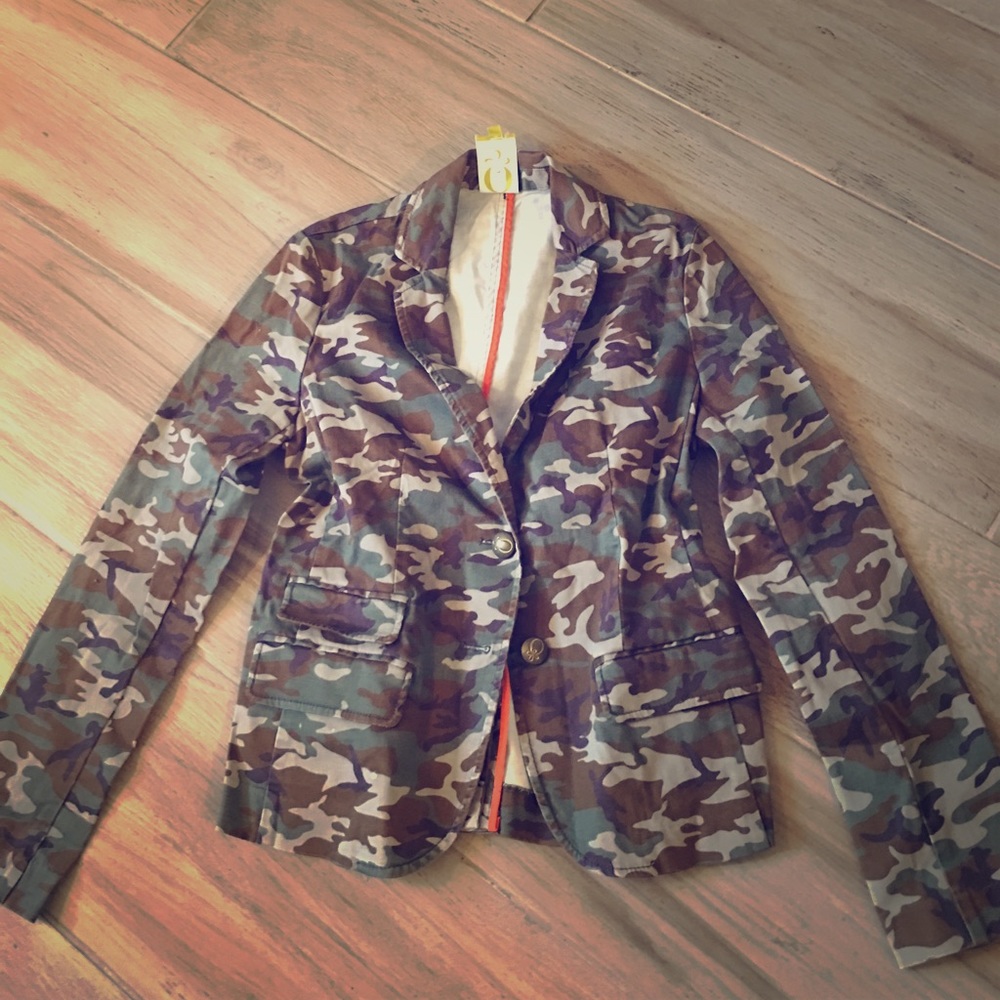 Camouflage blazer
